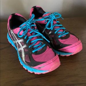 ASICS running shoes size 7